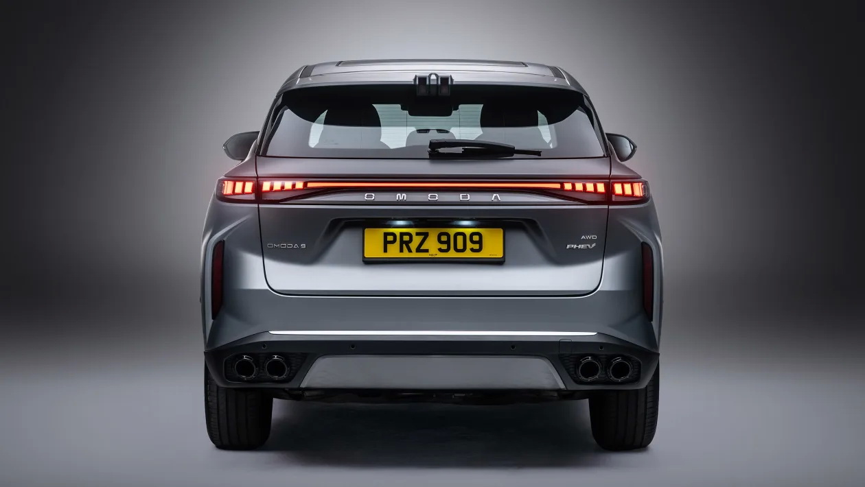 Νέο Omoda 9: Plug-in υβριδικό με 449 άλογα 